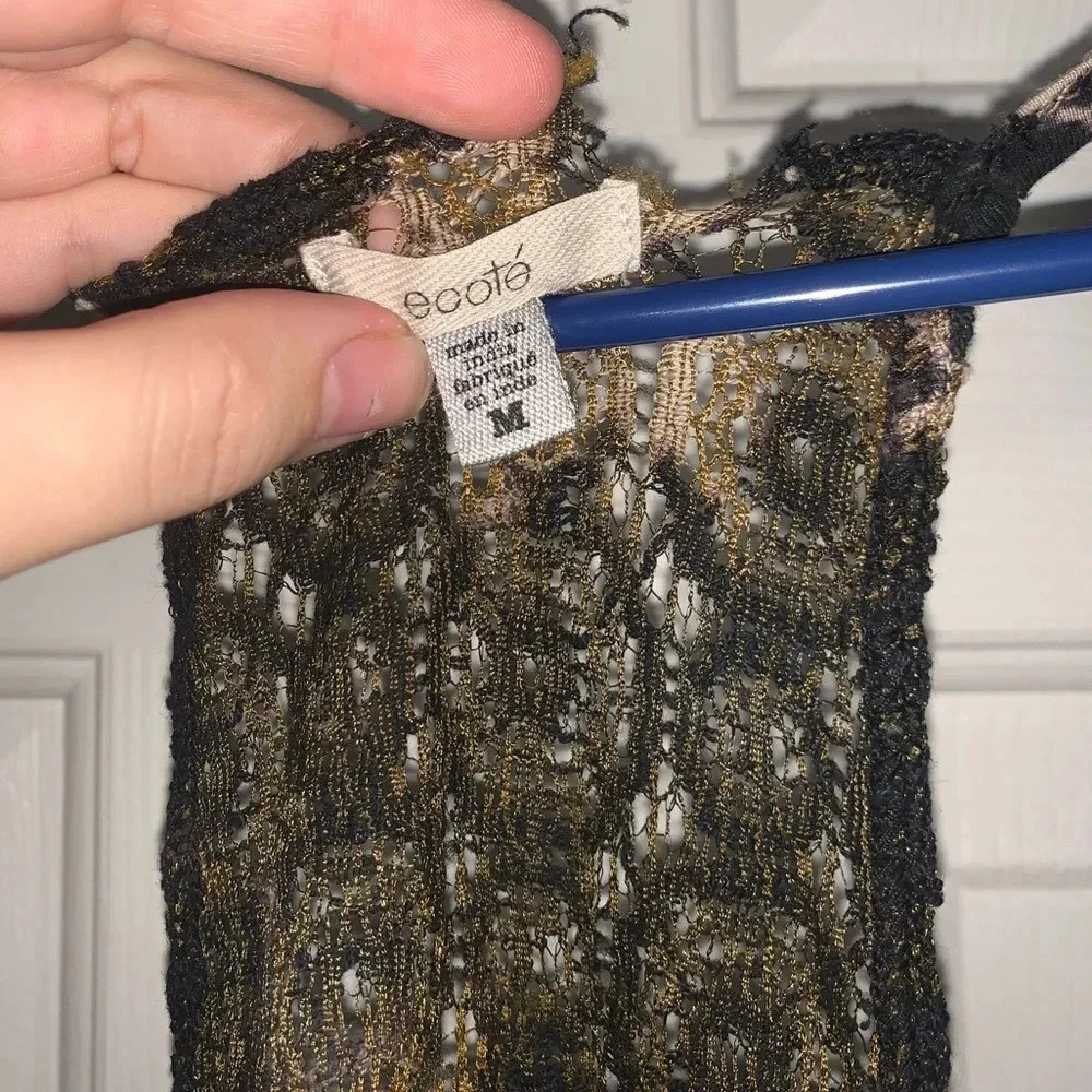 🧽Peplum Top - Picture 2 of 3